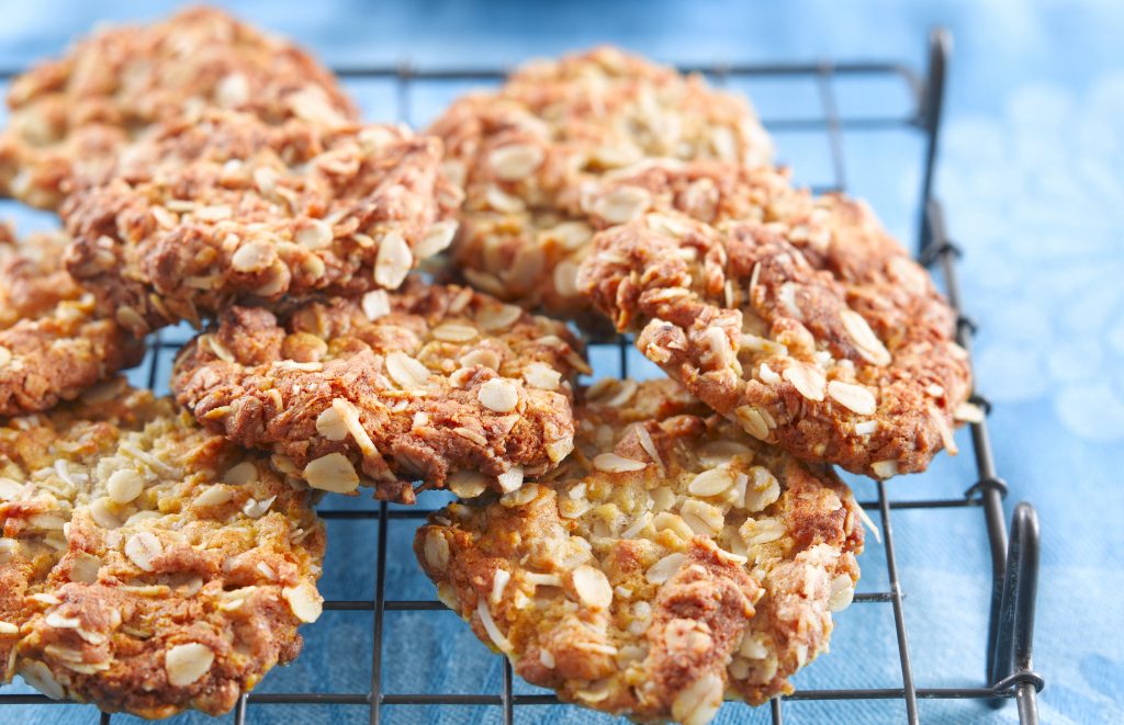 Anzac biscuits Anzac biscuits
