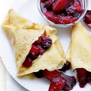 Apple and blackberry crêpes