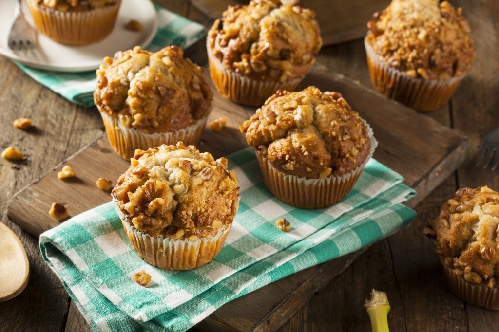 Banana and walnut muffins Banana and walnut muffins