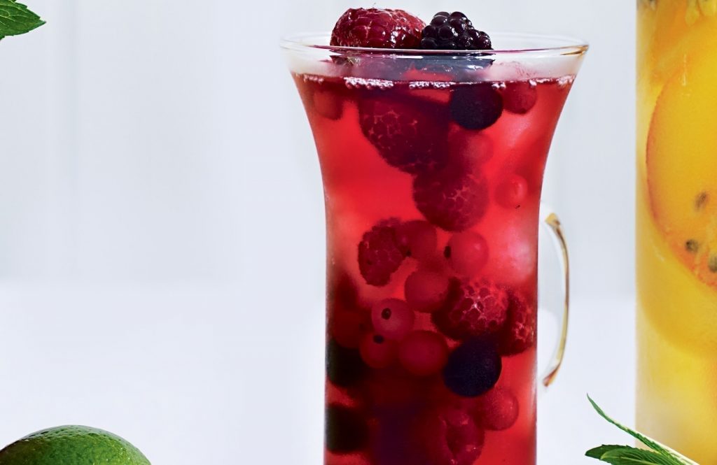 Berry-cranberry iced tea Berry-cranberry iced tea