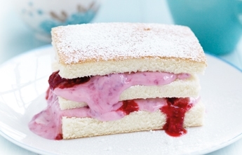 Berry sponge stacks