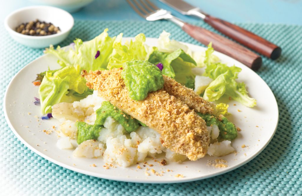 Cashew-crusted tarakihi with pea purée Cashew-crusted tarakihi with pea purée