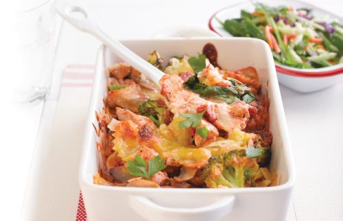 Chicken and broccoli cheesy pasta bake
