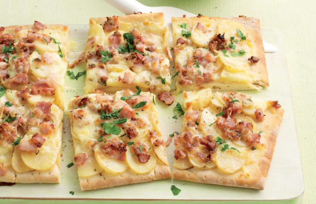 Crispy bacon and rosemary potato pizza Crispy bacon and rosemary potato pizza