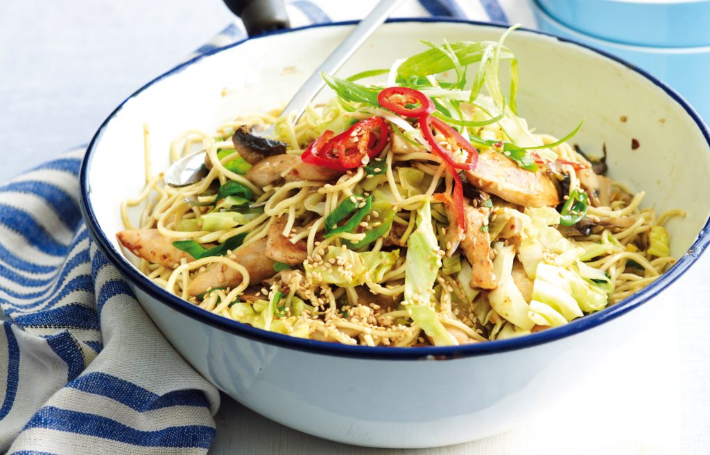 Crunchy sesame chicken and noodles Crunchy sesame chicken and noodles