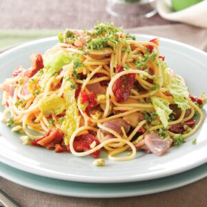 Garlic chilli cabbage spaghetti
