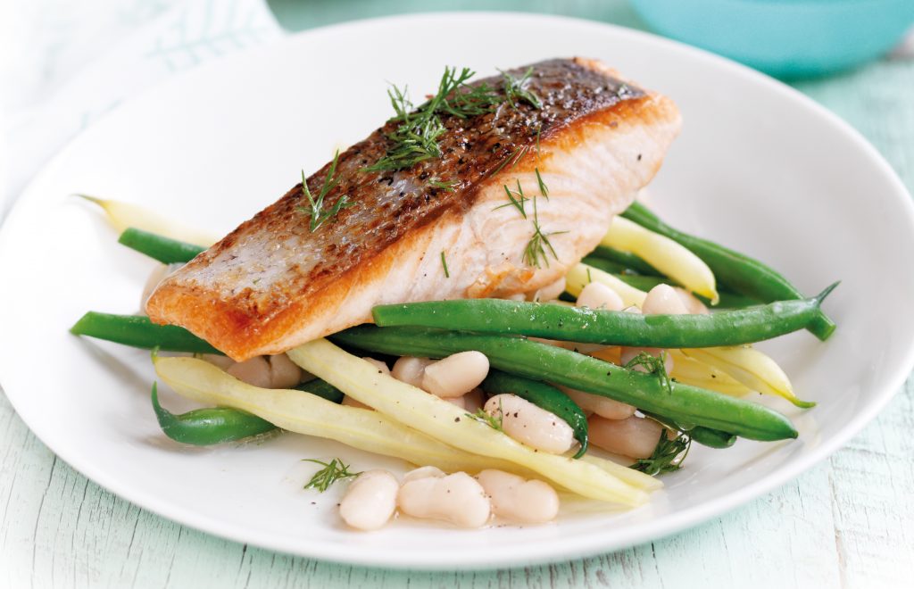 Grilled salmon with three-bean salad Grilled salmon with three-bean salad