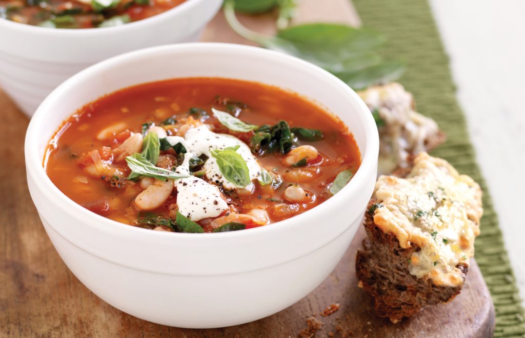 Leek and bean soup with cheesy bread Leek and bean soup with cheesy bread