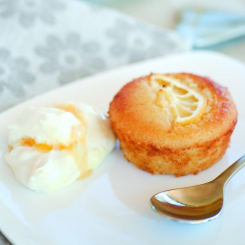 Lemon and almond cakes