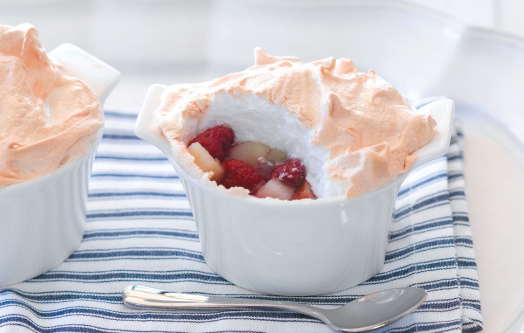 Meringue-topped fruit Meringue-topped fruit