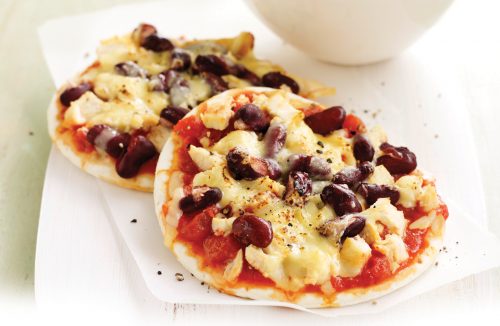 Mexican chicken pizzas