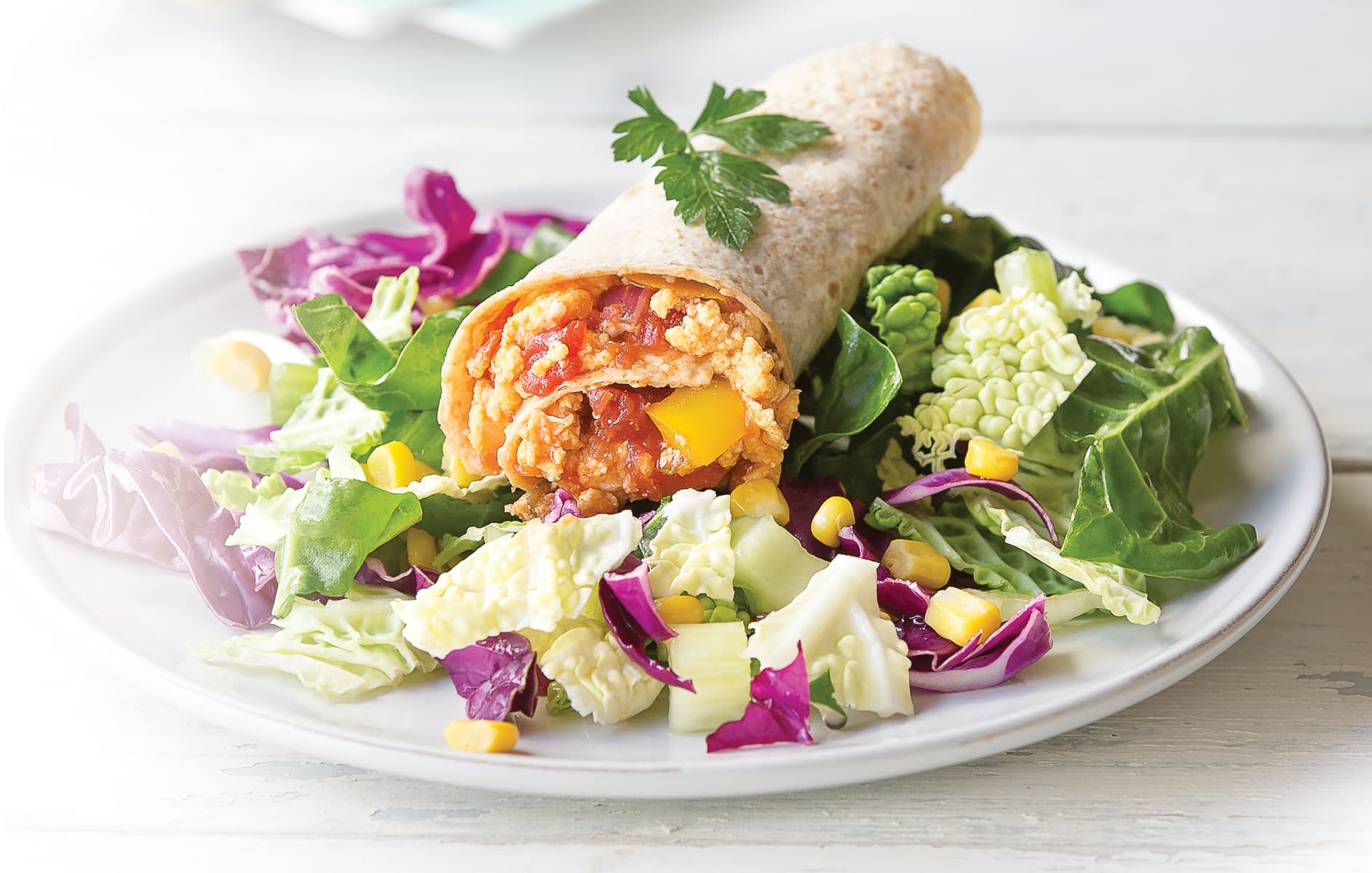 Mexican scrambled egg tortilla with salad - Healthy Food Guide