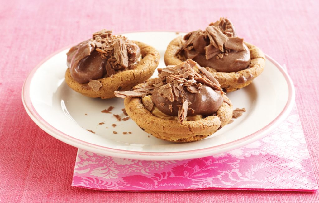 Mini peanut butter cookie tarts Mini peanut butter cookie tarts