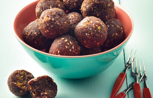 Raisin, date, apricot and cocoa bliss balls