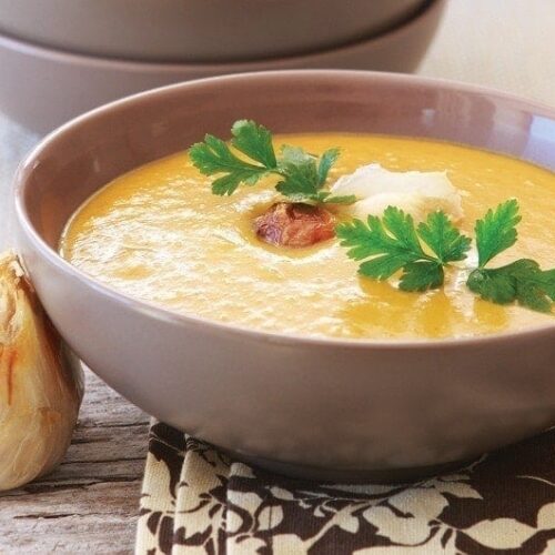 Sweet potato soup with garlic