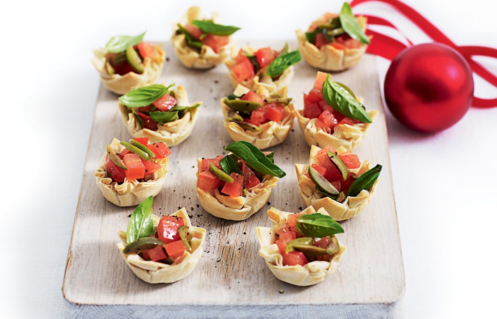 Tomato, olive and basil tarts Tomato, olive and basil tarts