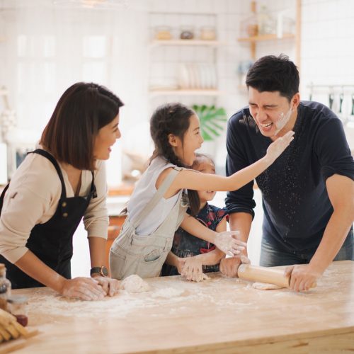 10 fun ways to keep kids busy in the kitchen