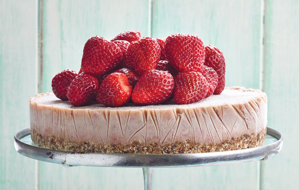 Raw strawberry cake Raw strawberry cake