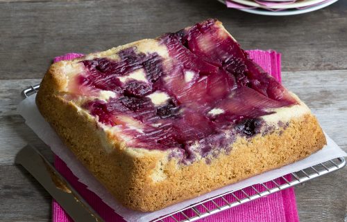 Apple and boysenberry cake