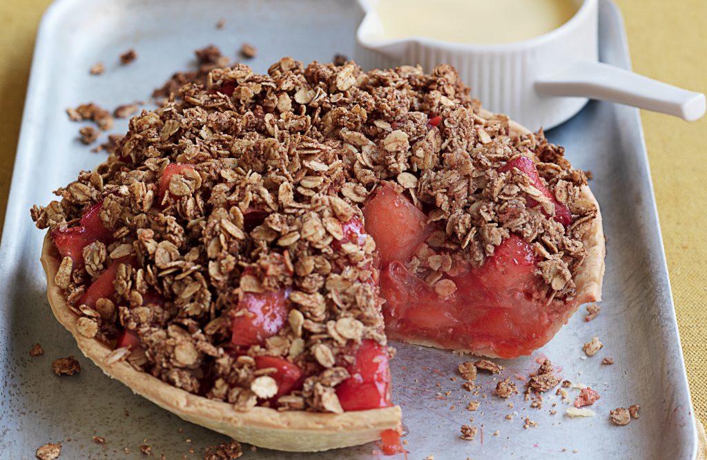 Apple and strawberry crumble tart Apple and strawberry crumble tart