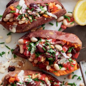 Baked sweet potato with white beans and olives
