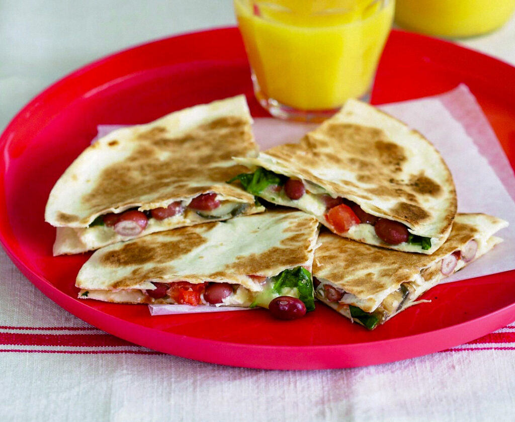 Cheese and spinach quesadillas Cheese and spinach quesadillas