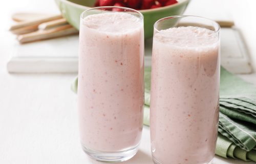 Chia, raspberry and banana smoothie