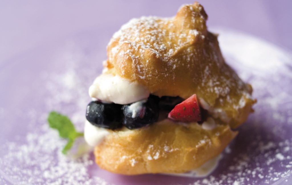 Fruit-filled choux puffs Fruit-filled choux puffs