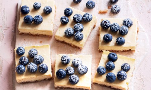 Lemon cheesecake slice