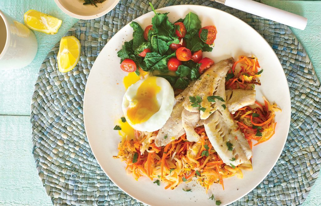 Pan-fried fish with poached egg on potato rosti Pan-fried fish with poached egg on potato rosti