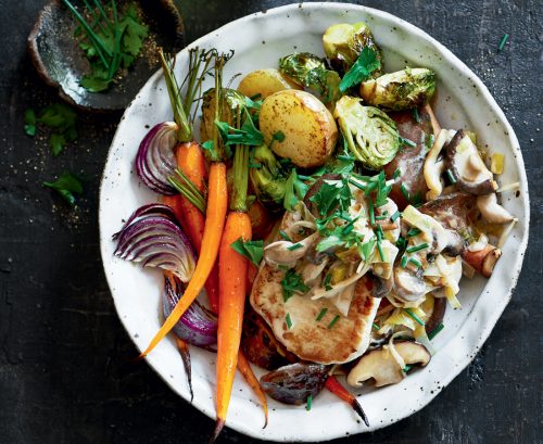 Pan-fried pork with mushroom and leek sauce