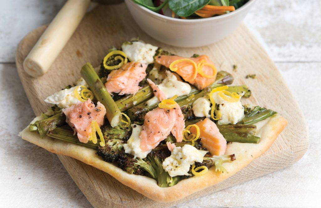 Salmon and asparagus upside-down pizza Salmon and asparagus upside-down pizza