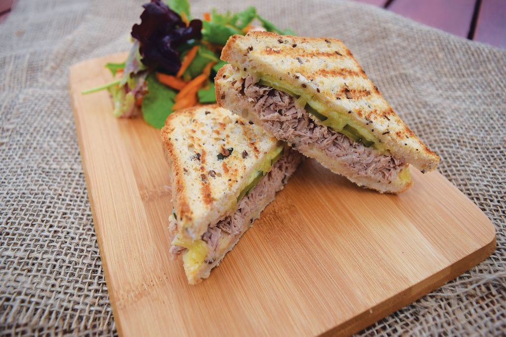 Cheesy tuna melt Cheesy tuna melt