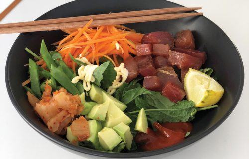 Tuna avocado poké bowl
