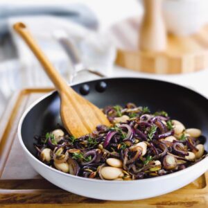 1 recipe = 4 dinners: Herby onion and butter bean mix