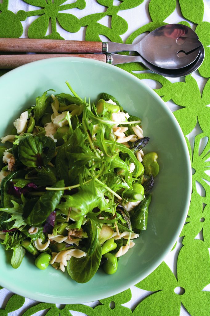 Asparagus and ricotta salad with mint vinaigrette Asparagus and ricotta salad with mint vinaigrette