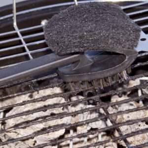 Barbecue cleaning tips