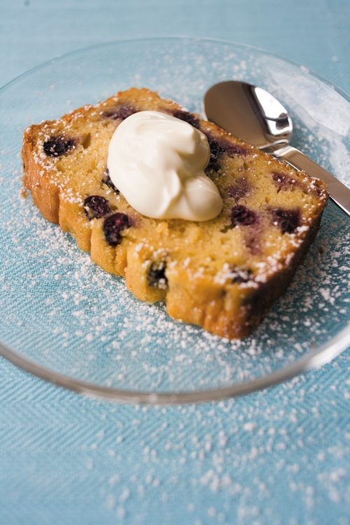 Blueberry yoghurt cake