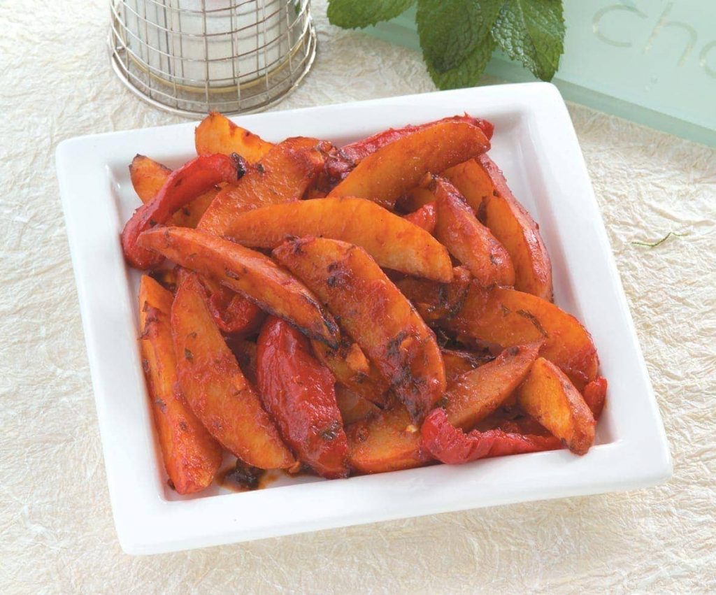 Blushing potato and chicken wedges