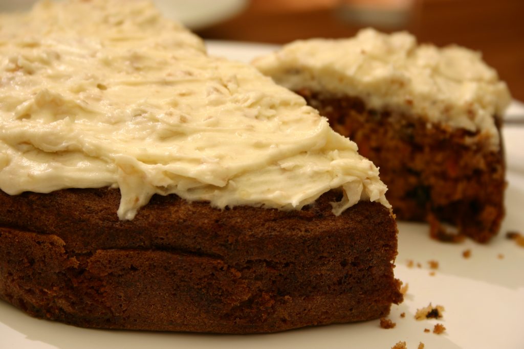 Carrot and nut cake: Recipe for littlies Carrot and nut cake: Recipe for littlies