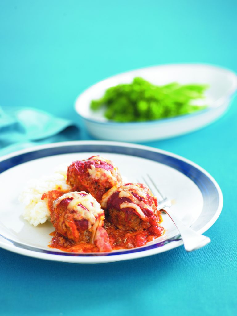 Cheese and tomato-topped lamb meatballs Cheese and tomato-topped lamb meatballs