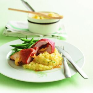 Cheesy chicken on corn mash