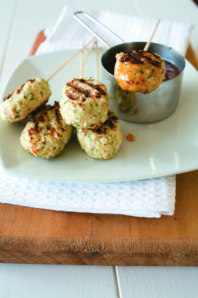 Chicken pick ’em ups with spicy apricot dipping sauce Chicken pick ’em ups with spicy apricot dipping sauce