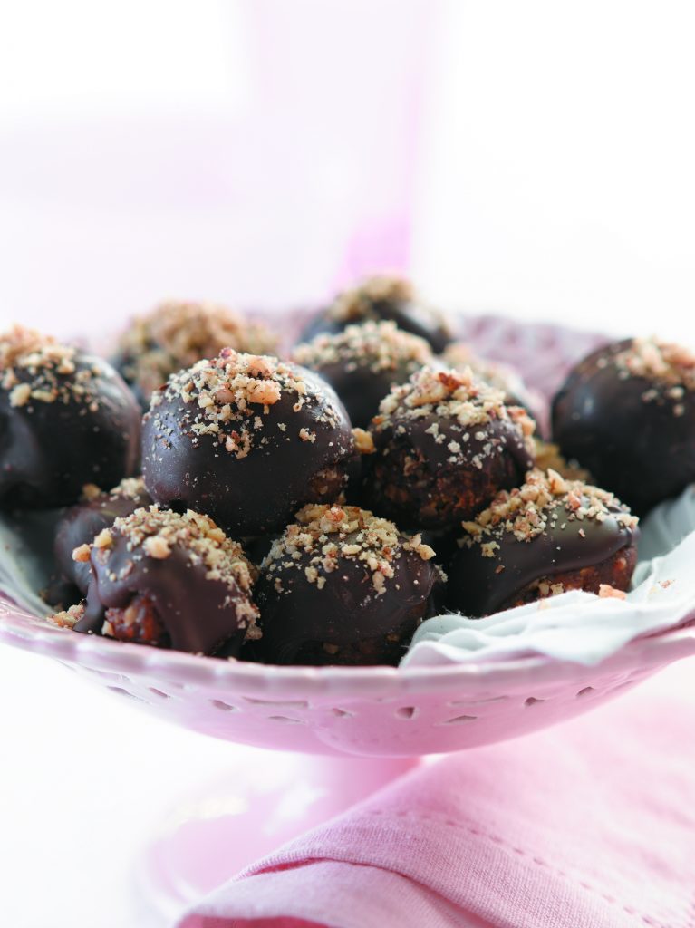 Chocolate date and walnut balls Chocolate date and walnut balls