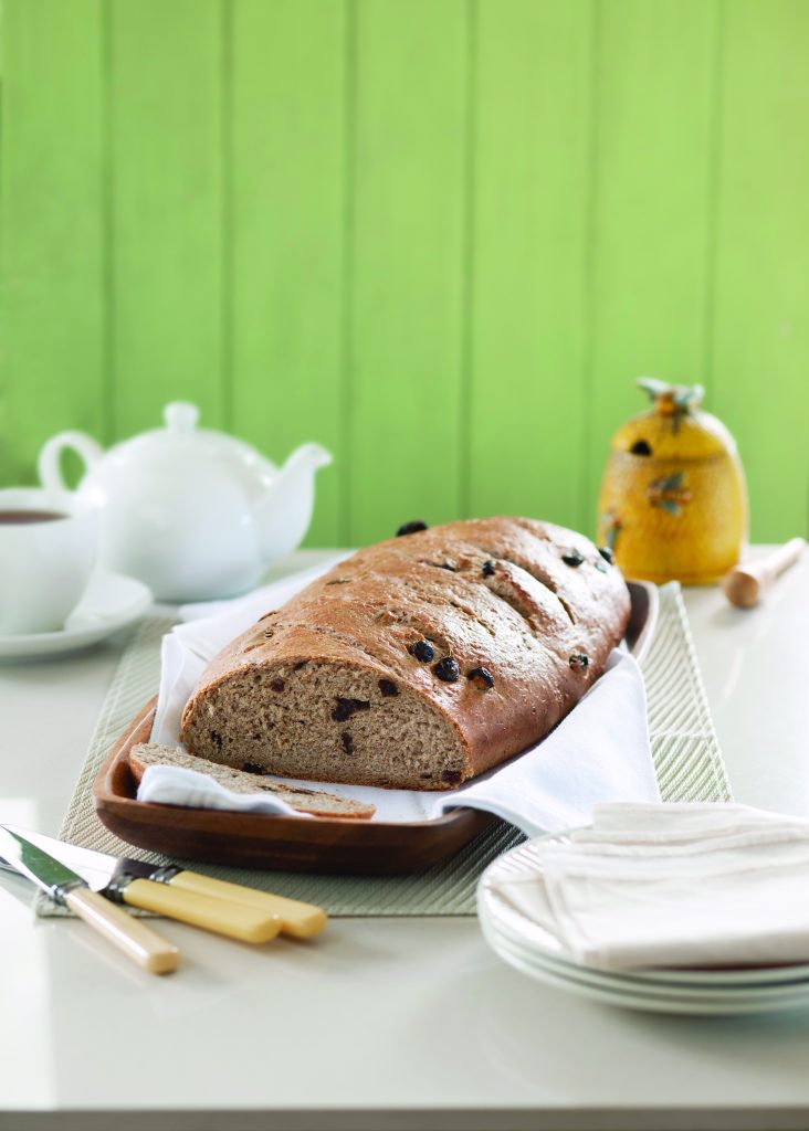 Cinnamon raisin loaf Cinnamon raisin loaf