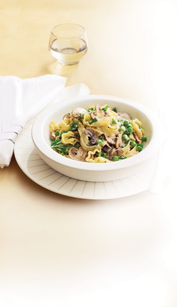 Creamy mushroom and spinach fettuccine
