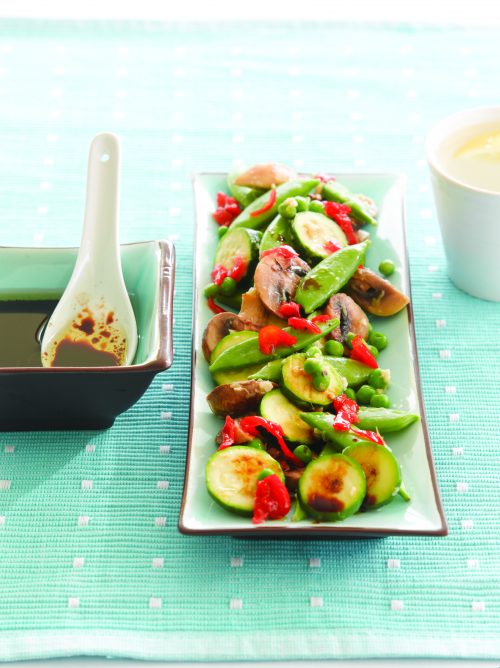 Green vegetable salad with Chinese dressing