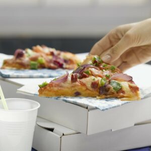 Ham and vegetable pizza