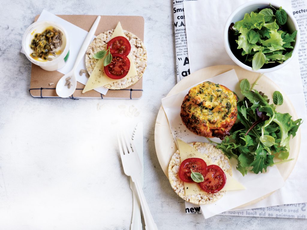 Lunchbox: Broccoli, salmon and herb frittatas + snacks Lunchbox: Broccoli, salmon and herb frittatas + snacks