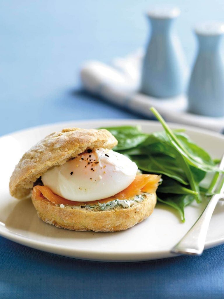 Oatcakes with smoked salmon and poached egg Oatcakes with smoked salmon and poached egg
